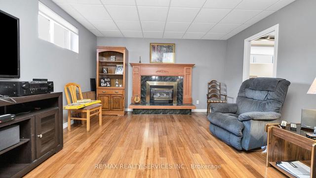 4 Eastwood Crt, House detached with 3 bedrooms, 2 bathrooms and 5 parking in Brampton ON | Image 20