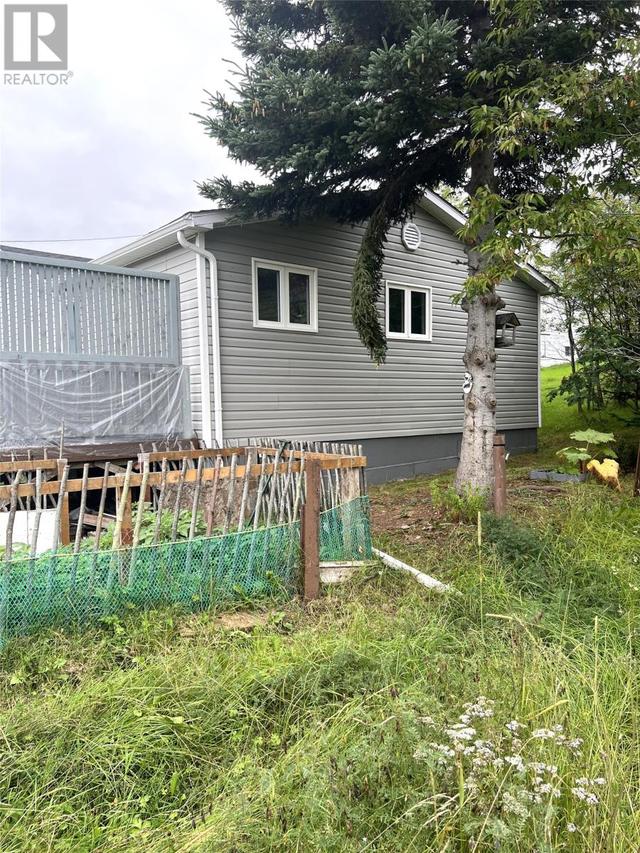 10 Strongs Road, House detached with 2 bedrooms, 1 bathrooms and null parking in Botwood NL | Image 7