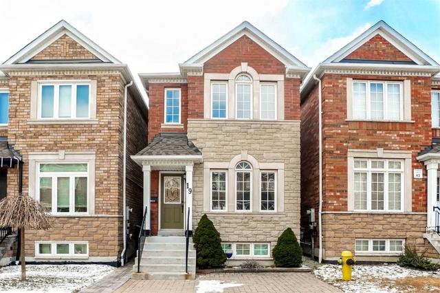 19 Estoril Terr, House detached with 3 bedrooms, 4 bathrooms and 2 parking in Toronto ON | Image 1