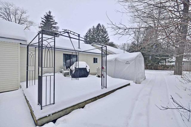 3885 30th Side Rd, House detached with 3 bedrooms, 1 bathrooms and 11 parking in Innisfil ON | Image 8