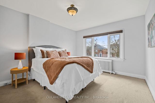 526 Broadway Ave, House semidetached with 3 bedrooms, 2 bathrooms and 1 parking in Toronto ON | Image 5