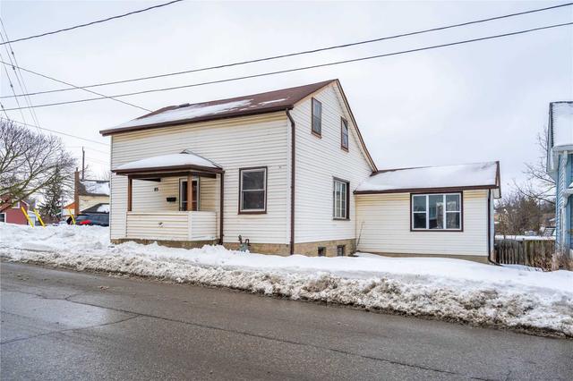 85 Adam St, House detached with 3 bedrooms, 1 bathrooms and 3 parking in Cambridge ON | Image 1