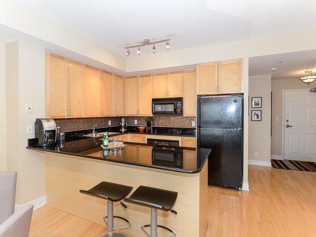 lph 7 - 245 Davisville Ave, Condo with 1 bedrooms, 1 bathrooms and 1 parking in Toronto ON | Image 8