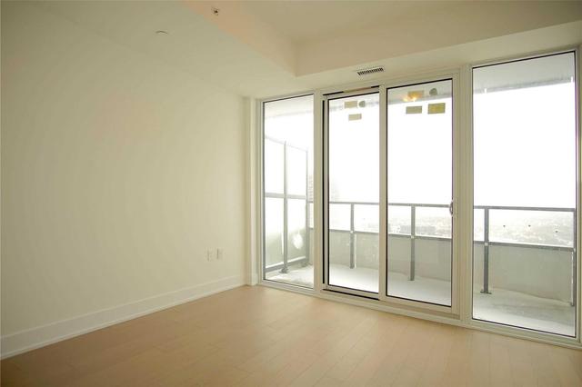 3812 - 30 Shore Breeze Dr, Condo with 2 bedrooms, 1 bathrooms and 1 parking in Toronto ON | Image 6