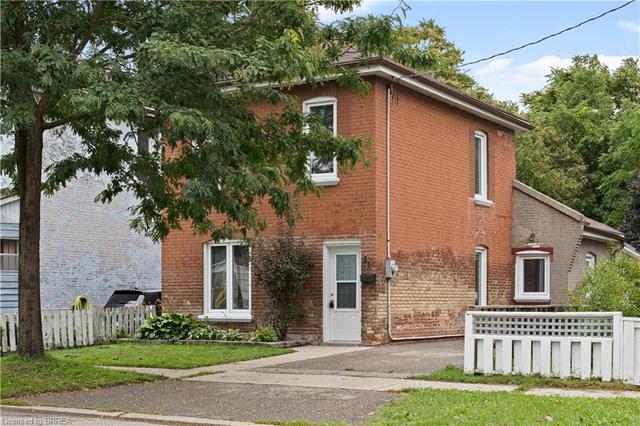 82 Sherwood Drive, House detached with 3 bedrooms, 1 bathrooms and 3 parking in Brantford ON | Image 2