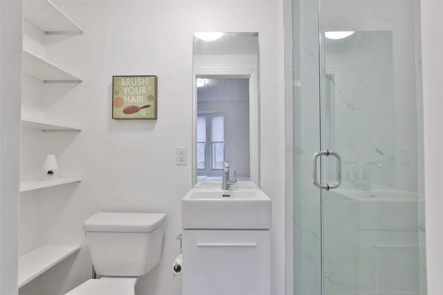 236 Grace St, House semidetached with 6 bedrooms, 5 bathrooms and 2 parking in Toronto ON | Image 27