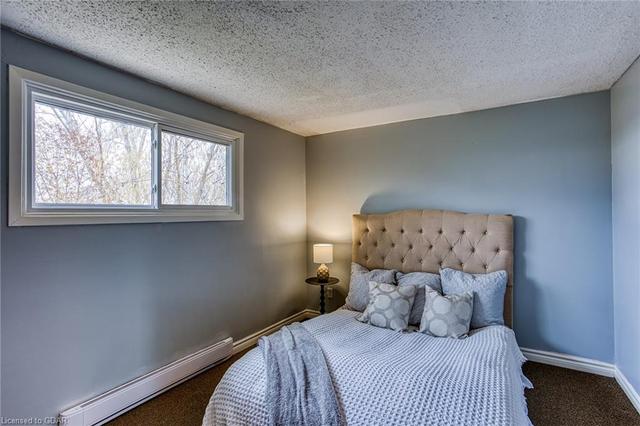 61 Upton Crescent, House detached with 3 bedrooms, 2 bathrooms and null parking in Guelph ON | Image 20