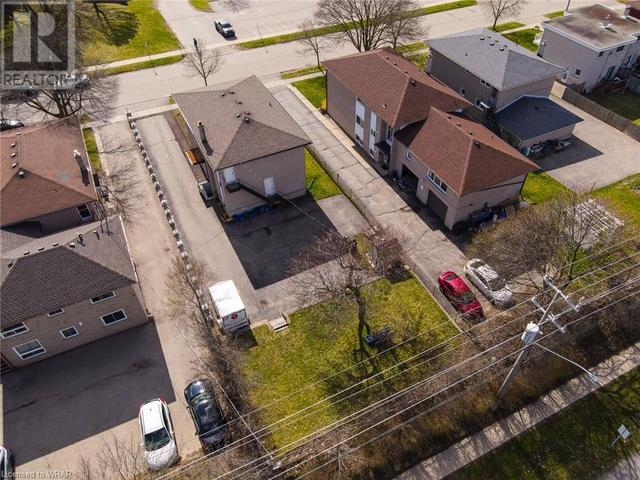 97 Secord Avenue, House other with 8 bedrooms, 3 bathrooms and 6 parking in Kitchener ON | Image 13