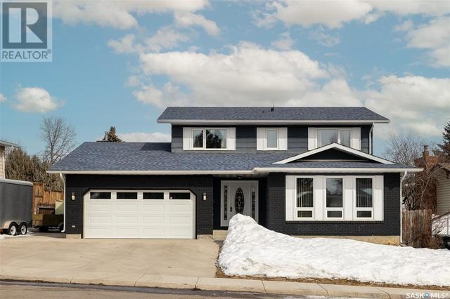 206 Penryn Crescent, House detached with 4 bedrooms, 3 bathrooms and null parking in Saskatoon SK | Image 1
