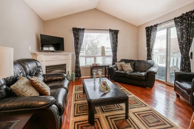 123 Smales Dr, House detached with 3 bedrooms, 2 bathrooms and 3 parking in Ajax ON | Image 7