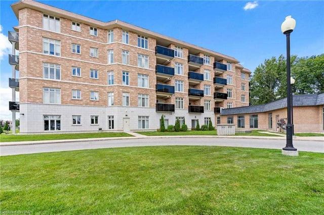 224 - 8111 Forest Glen Dr, Condo with 1 bedrooms, 2 bathrooms and 1 parking in Niagara Falls ON | Card Image
