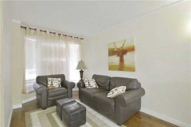 6123 Fullerton Cres, House detached with 3 bedrooms, 2 bathrooms and 2 parking in Mississauga ON | Image 4