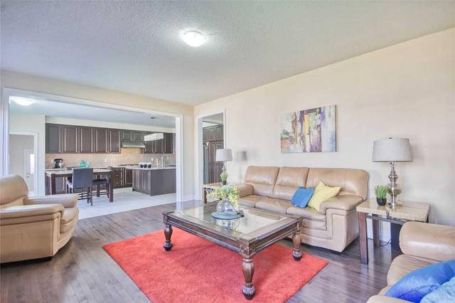 5 Dopp Cres, House detached with 5 bedrooms, 4 bathrooms and 6 parking in Brampton ON | Image 10