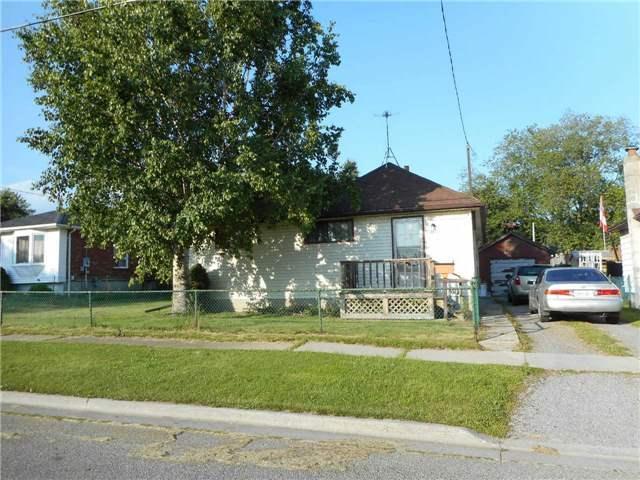 391 Oshawa Blvd. Blvd, House detached with 4 bedrooms, 1 bathrooms and 5 parking in Oshawa ON | Image 1
