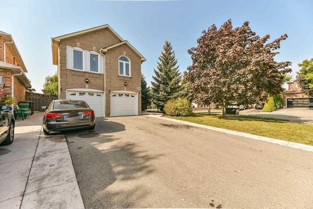 5378 Crane Crt, House detached with 4 bedrooms, 4 bathrooms and 6 parking in Mississauga ON | Image 1