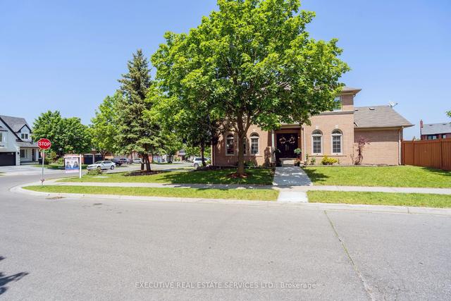 128 Sal Circ, House detached with 4 bedrooms, 4 bathrooms and 6 parking in Brampton ON | Image 12