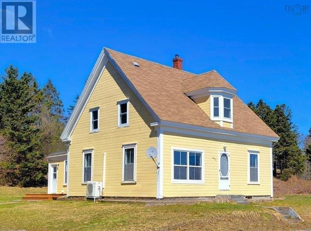 3442 Highway 332, House detached with 4 bedrooms, 1 bathrooms and null parking in Lunenburg MD NS | Image 2