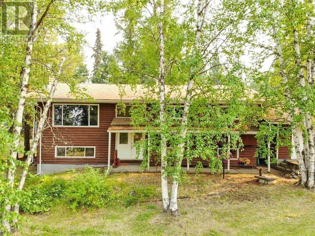563 Marsh Road, House detached with 4 bedrooms, 2 bathrooms and null parking in Cariboo I BC | Image 1
