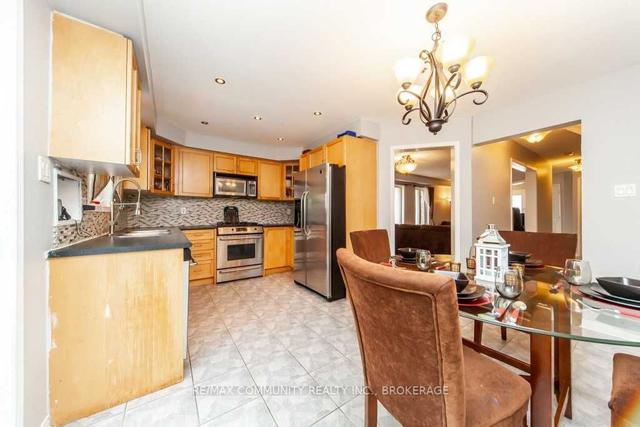 28 Summerdale Cres, House semidetached with 3 bedrooms, 4 bathrooms and 4 parking in Brampton ON | Image 6
