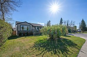 8504 34 Avenue Nw, House detached with 3 bedrooms, 2 bathrooms and 2 parking in Calgary AB | Image 3