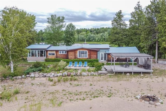 110 Coulonge Lake Trail, House detached with 3 bedrooms, 1 bathrooms and 10 parking in Whitewater Region ON | Image 1