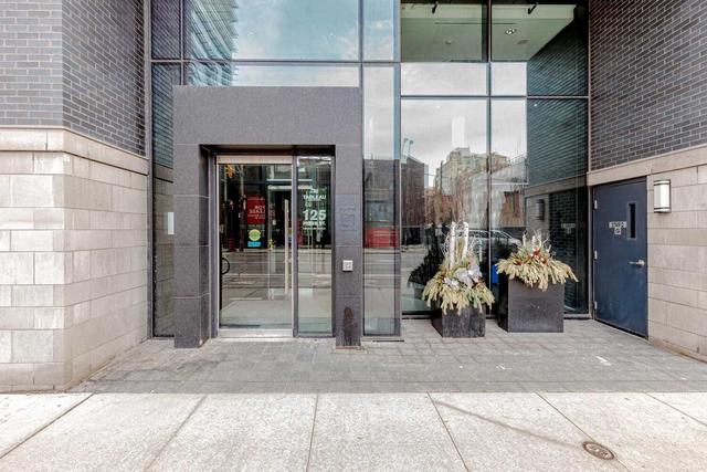910 - 125 Peter St, Condo with 1 bedrooms, 1 bathrooms and 0 parking in Toronto ON | Image 23
