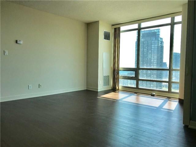 3208 - 81 Navy Wharf Crt, Condo with 2 bedrooms, 2 bathrooms and 1 parking in Toronto ON | Image 10