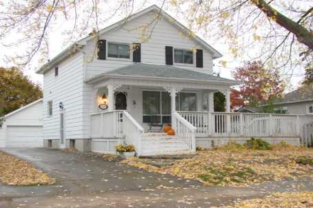 809 Athol St, House detached with 3 bedrooms, 2 bathrooms and 2 parking in Whitby ON | Image 1