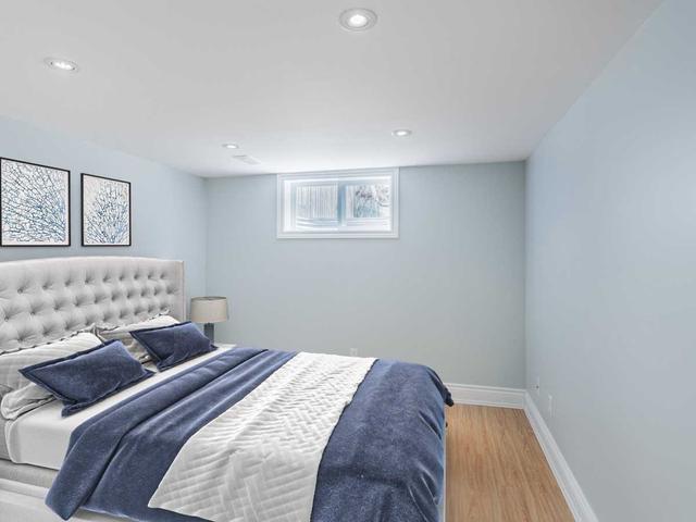51 Bertram St, House detached with 2 bedrooms, 2 bathrooms and 5 parking in Toronto ON | Image 15