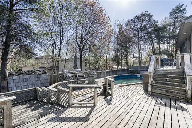 47 Christie Cres, House detached with 4 bedrooms, 2 bathrooms and 5 parking in Barrie ON | Image 2