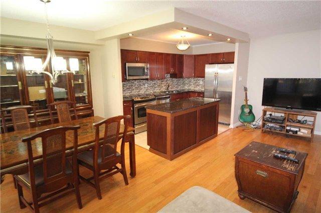307 - 10 Sunrise Ave, Condo with 3 bedrooms, 2 bathrooms and 1 parking in Toronto ON | Image 4