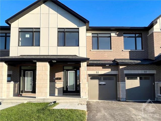 52 Overberg Way, Townhouse with 3 bedrooms, 3 bathrooms and 3 parking in Ottawa ON | Card Image