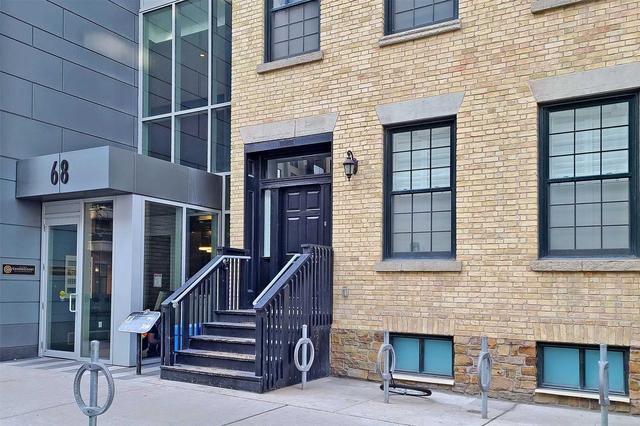 th01 - 68 Shuter St, Townhouse with 2 bedrooms, 3 bathrooms and 1 parking in Toronto ON | Image 1