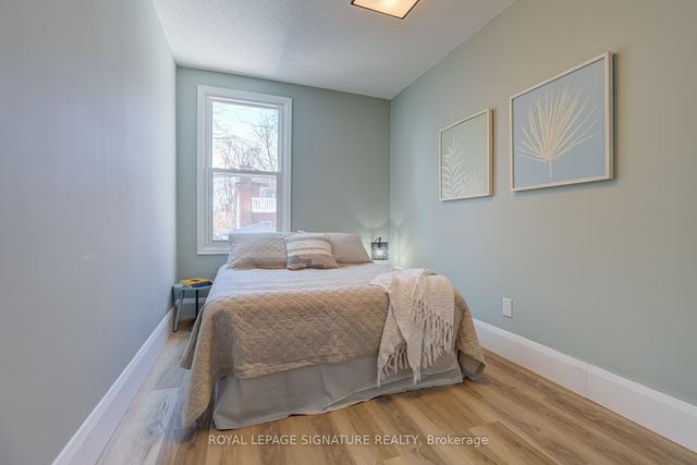 90 Madelaine Ave, House detached with 2 bedrooms, 2 bathrooms and 1 parking in Toronto ON | Image 14