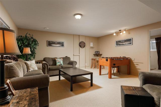 864 Small Court, House detached with 5 bedrooms, 3 bathrooms and 4 parking in Kelowna BC | Image 30