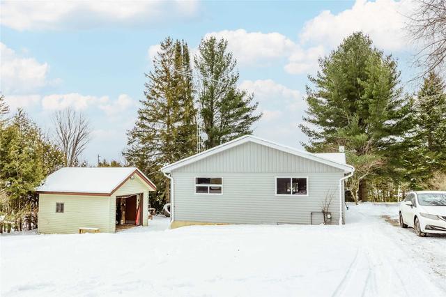 19 Clearview Dr, House detached with 3 bedrooms, 1 bathrooms and 15 parking in Kawartha Lakes ON | Image 27