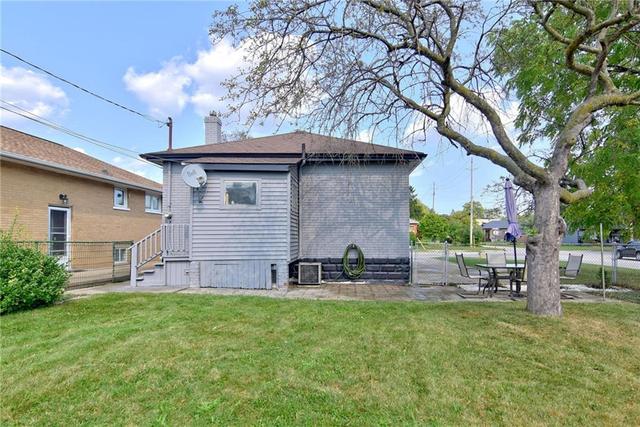 1391 Janette Avenue, House detached with 3 bedrooms, 2 bathrooms and 4 parking in Windsor ON | Image 31