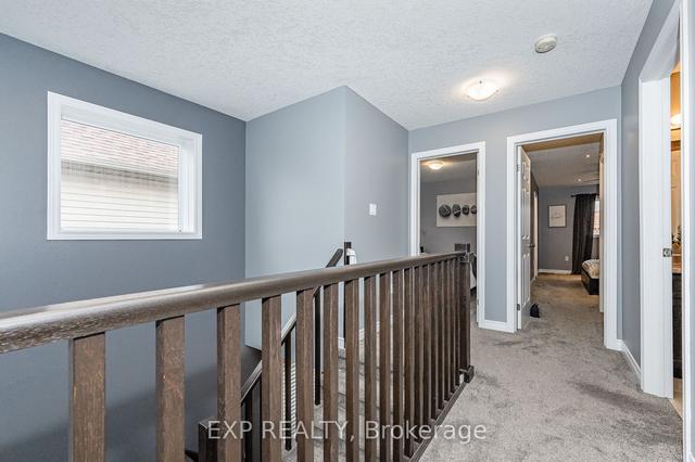 25 Oakes Cres, House semidetached with 3 bedrooms, 3 bathrooms and 3 parking in Guelph ON | Image 15
