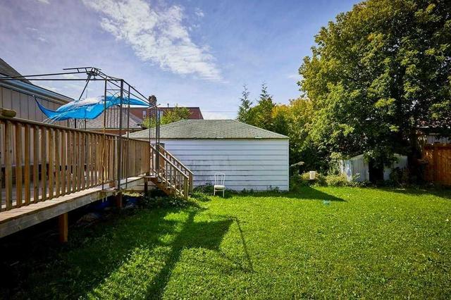 2946 St Clair Ave E, House detached with 4 bedrooms, 2 bathrooms and 3 parking in Toronto ON | Image 6