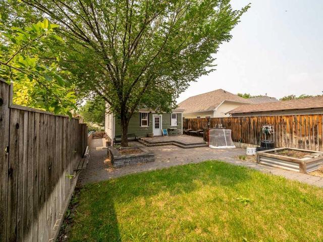 623 7 Street S, House detached with 4 bedrooms, 3 bathrooms and 2 parking in Lethbridge AB | Image 43
