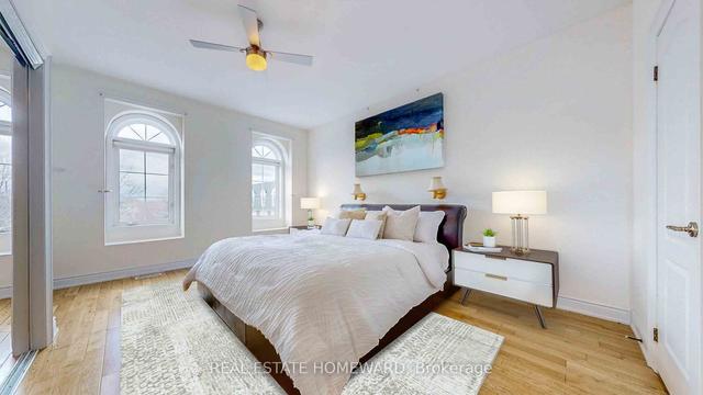 22 Oliver Mews, House attached with 3 bedrooms, 4 bathrooms and 2 parking in Toronto ON | Image 4