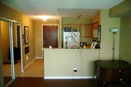 lph 09 - 7 Michael Power Pl, Condo with 1 bedrooms, 1 bathrooms and 1 parking in Toronto ON | Image 3