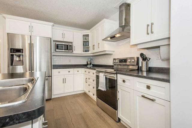 30 Ambrous Cres, House semidetached with 3 bedrooms, 3 bathrooms and 3 parking in Guelph ON | Image 5