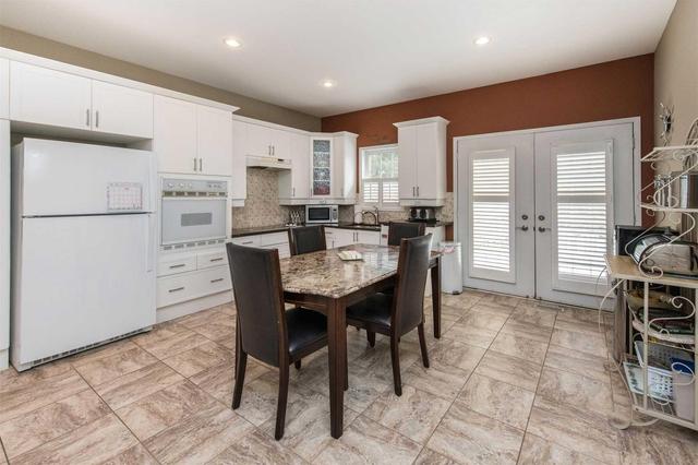 76 Sundridge St, House detached with 2 bedrooms, 2 bathrooms and 4 parking in Brampton ON | Image 6