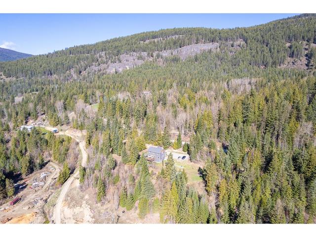 4817 Goat River North Road, House detached with 4 bedrooms, 4 bathrooms and 6 parking in Central Kootenay B BC | Image 77