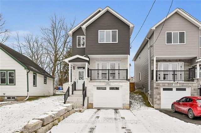 210 Queen St, House detached with 3 bedrooms, 3 bathrooms and 3 parking in Norfolk County ON | Image 1