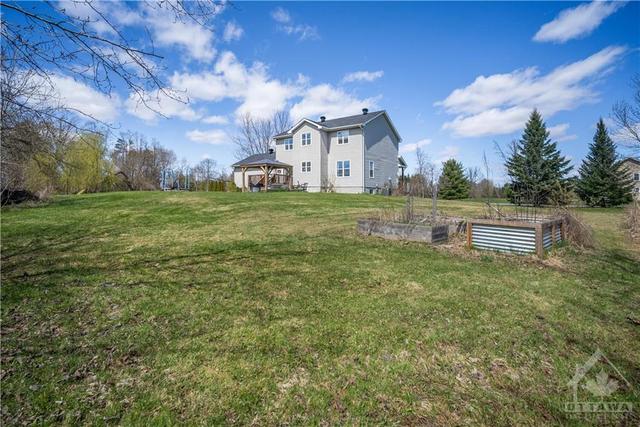 2 Regiment Road, House detached with 3 bedrooms, 3 bathrooms and 8 parking in North Grenville ON | Image 17