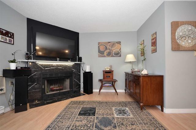 334 - 65 Trailwood Dr, Condo with 2 bedrooms, 2 bathrooms and 1 parking in Mississauga ON | Image 7