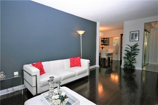 1004 - 24 Hanover Rd, Condo with 2 bedrooms, 2 bathrooms and 1 parking in Brampton ON | Image 10