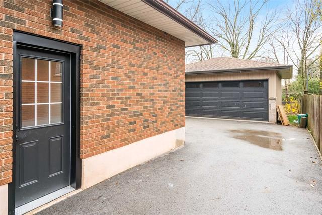 6498 Sheldon St, House detached with 2 bedrooms, 2 bathrooms and 5 parking in Niagara Falls ON | Image 15